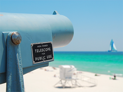 Télescope à la plage Panhandle en Floride